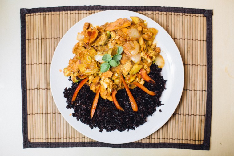 Red Curry with Chicken and Avocado + Jasberry Rice Pudding with&nbsp;Mango