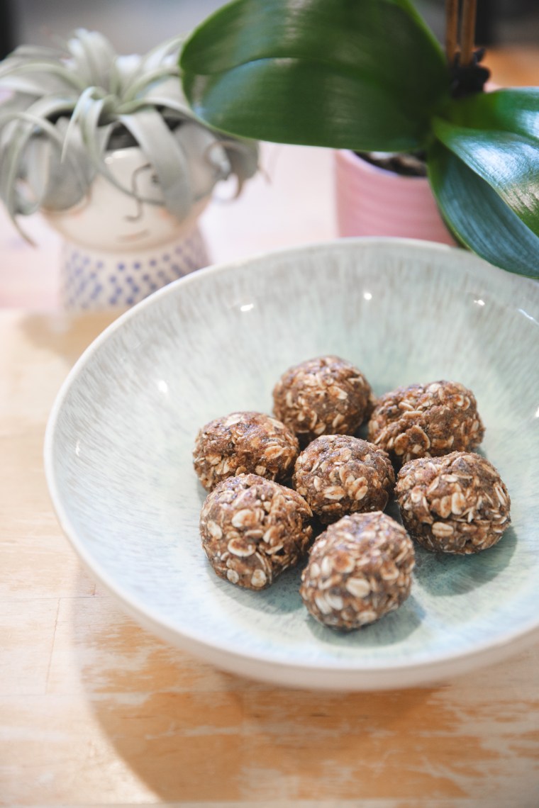 Hormone-Balancing Maca Peanut Butter Protein Power Bites for&nbsp;Endometriosis