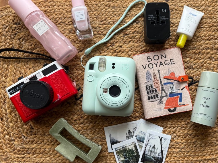 20 Gift Ideas for the Traveler in Your Life | C’est Le Brie 2025 Holiday Gift Guide for&nbsp;Jetsetters