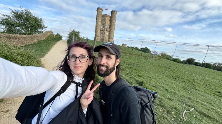 Hiking the Cotswold Way in 10 Days! A FREE Guide with Hotel, Restaurant, and Packing Tips and&nbsp;Recommendations